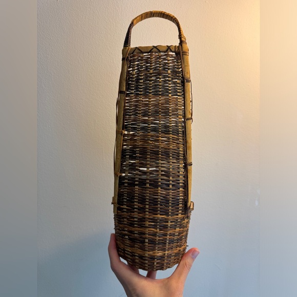 MCM Woven Wicker Wall Hanging Basket Planter - Picture 6 of 6